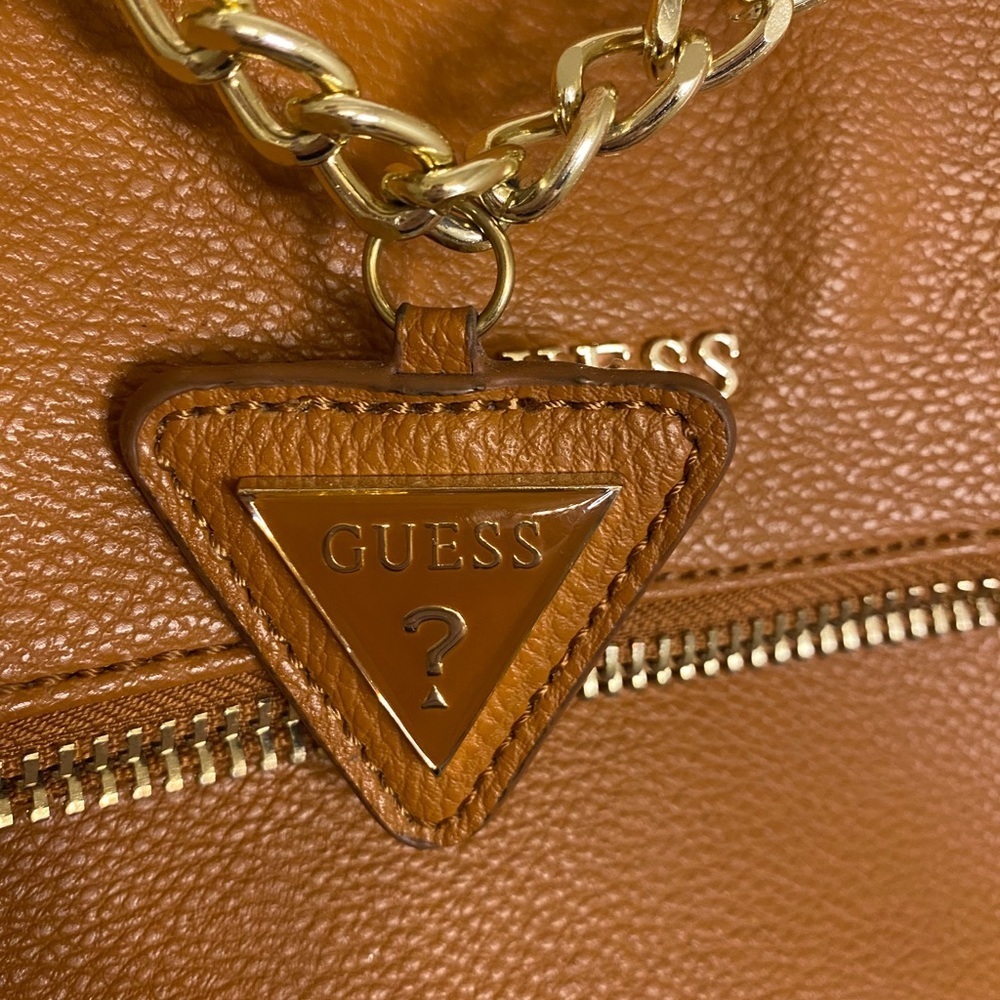 Guess Purse - Picture 6 of 9
